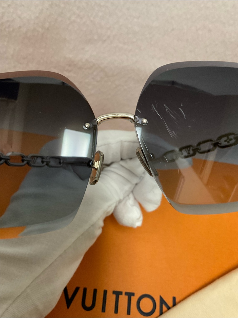 LV Jewel Square Sunglasses - Picture 13 of 16